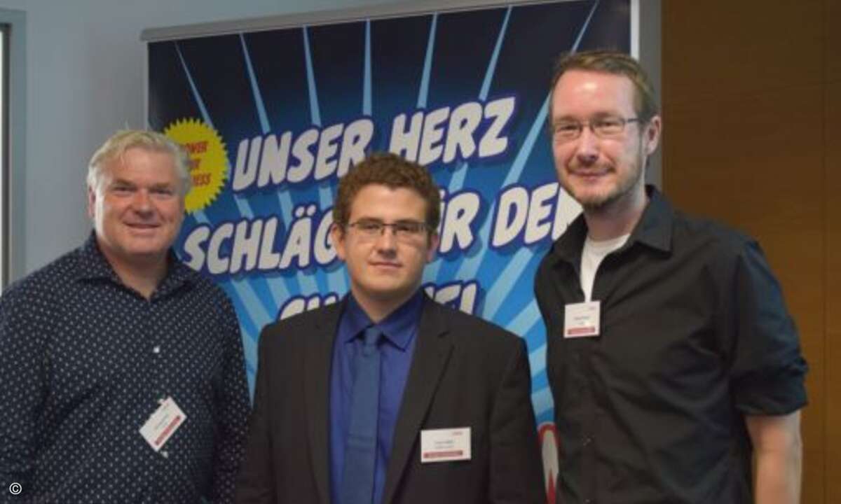 CRN-Chefredakteur Martin Fryba und CRN-Redakteur Daniel Dubsky begrüßen Gastredner Lars Göbel (Darz) (mitte) (Foto: CRN) (Foto: CRN)