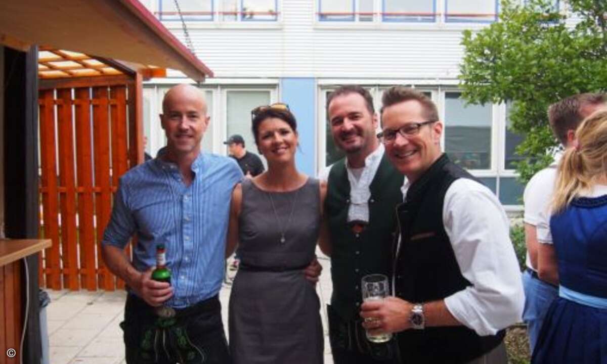Auch CRN-Verlagsleiter Matthäus Hose, Bea Köhler-Fricke (Ingram Micro), Toni Jacobs (Samsung) und Marc Adelberg (CRN) (v. li.) amüsierten sich prächtig