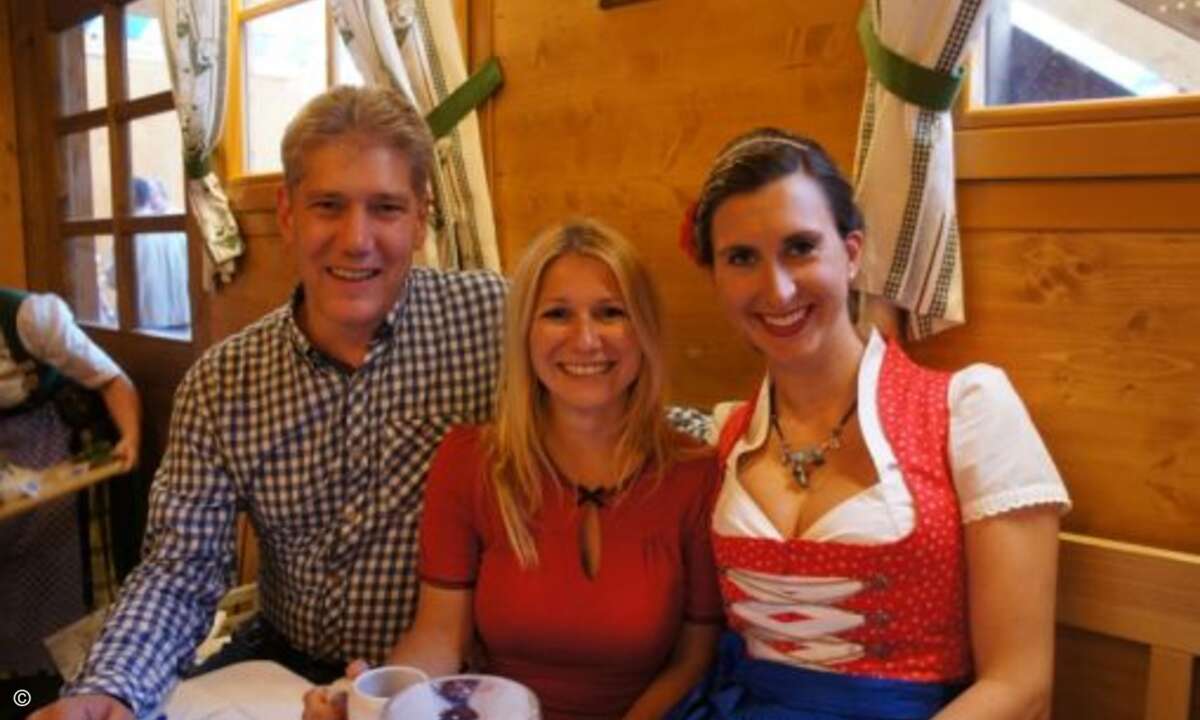 Dem Eset-Team gefällt's: Daniel Stephan, Ildikó Bruhns und Janina zur Mühlen (v.li.)… (Foto: CRN)