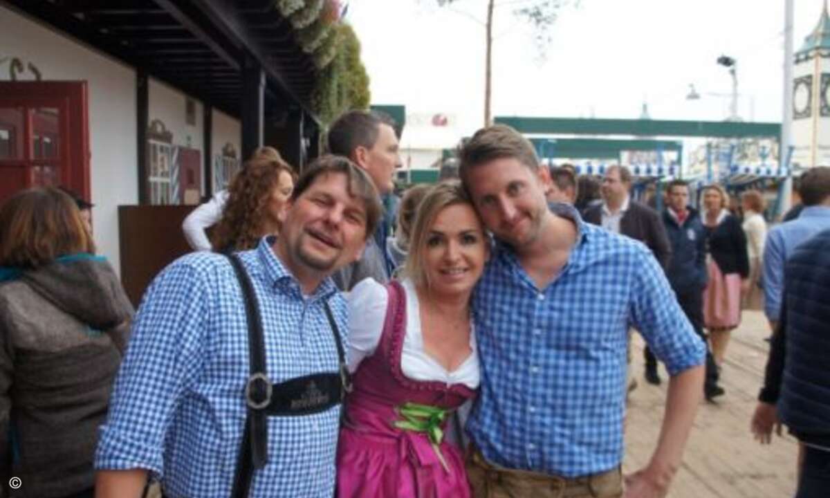 Dirk Simonis und Carolin Schlüter lernten beim Spaziergang über die Festwiese viele interessante Besucher kennen (Bild: CRN)