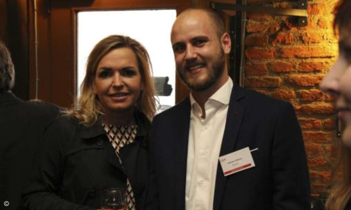 Zweimal lächeln bitte: Carolin Schlüter CRN und Fabian Zellmer von dexxIT (Foto: CRN)