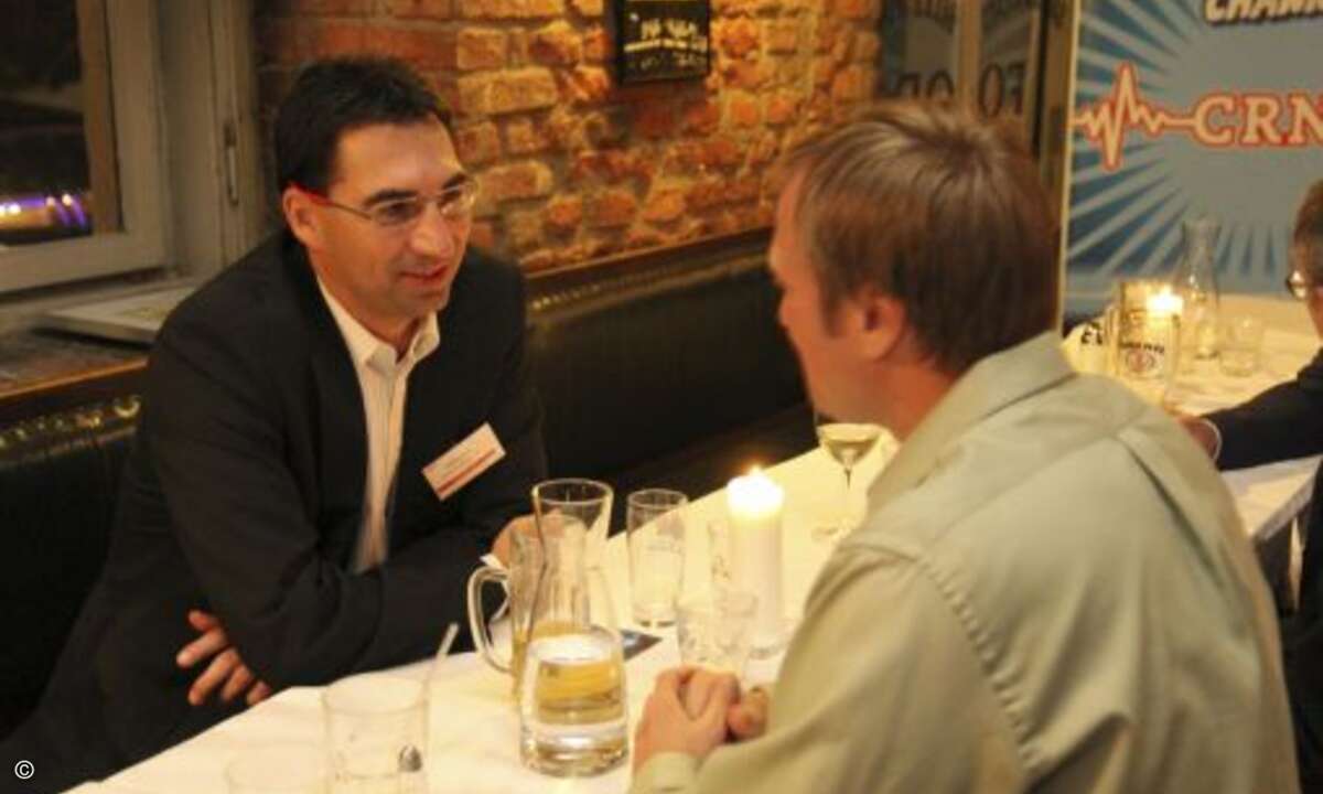 Steffen Buck (Deutsche Messe) zusammen mit Magnus Michael von Michael Telekom (Foto: CRN)
