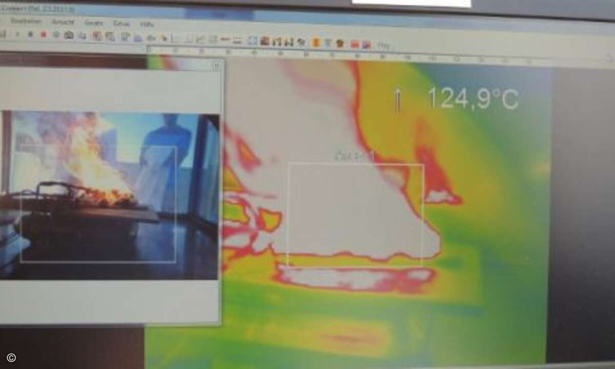 Der Brand einer Batterie wird mit Thermographie verfolgt.  (Foto: Hochschule Landshut)