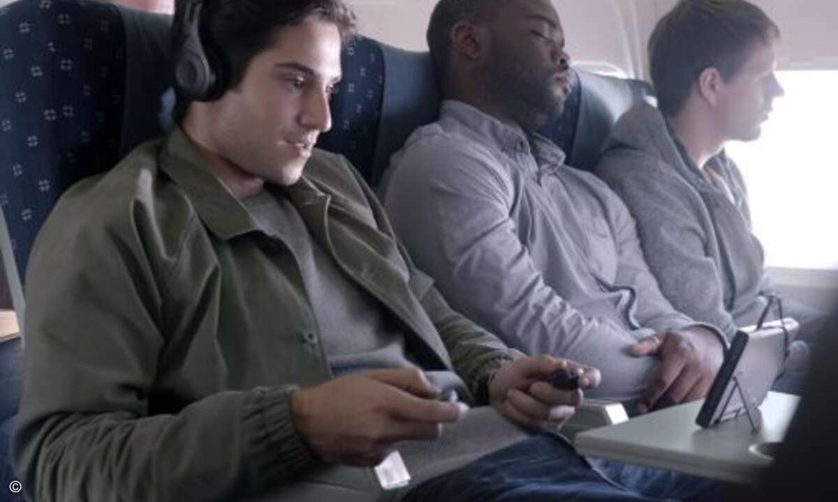 Aber sie können auch als drahtlose mobile Controller für einen... (Foto: Screenshot Youtube / Nintendo)