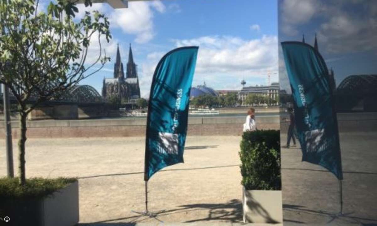 Blick auf Rhein und Dom: Die C4B-Roadshow machte auch in Köln Station (Foto: C4B)