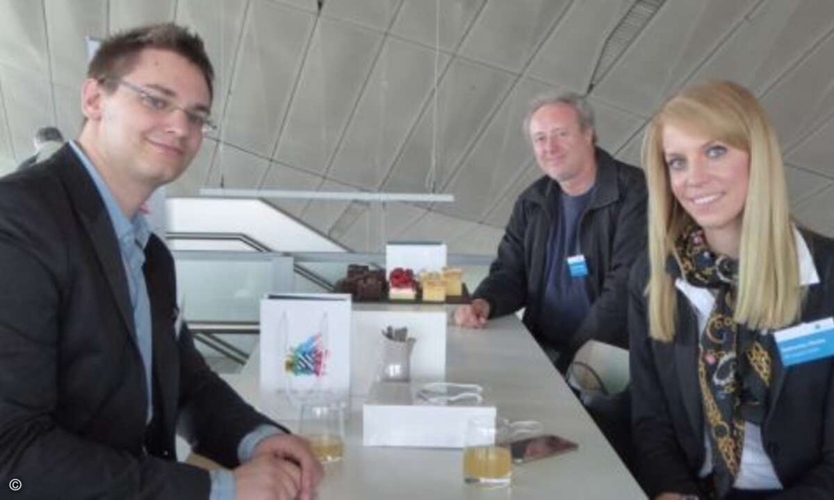 Harald Niederhuber von Niederhuber Telefonanlagen (Mitte) mit Oliver Haas und Katharina Förster von MR Compact (Foto: C4B)