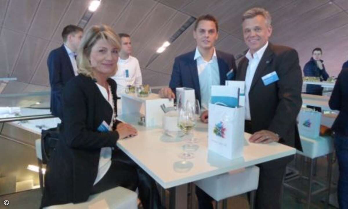 Claudia Koch, Rüdiger Mewes und Wilhelm Simml von PTC Telecom (v.li.) (Foto: C4B)