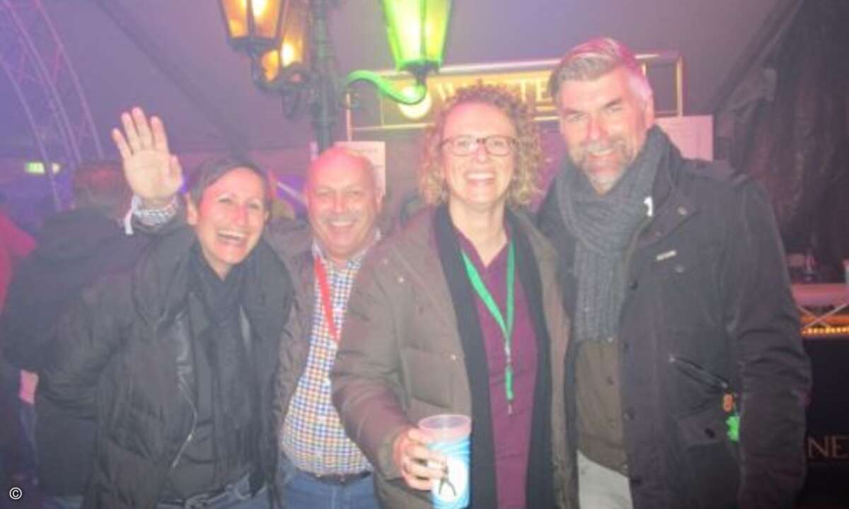 (v. li.) Karin Hernik (APC by Schneider Electric), Heinz-Dieter Speidel (LG), Simone Blome (Also) und Ralf Brokinkel (Epson) (Bild: CRN)