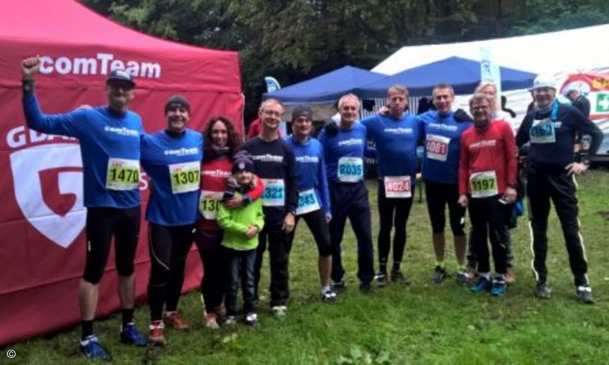 Die sportlichen Comteamler vor dem Start zum 39. Harz-Gebirgslauf (Foto: Comteam)