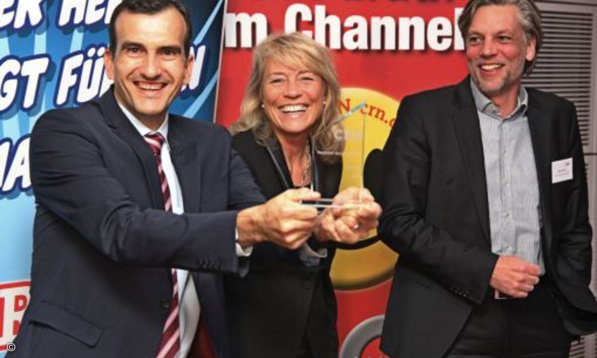 Die Freude über die prestigeträchtigen Auszeichnungen durch die CRN-Leser war nicht nur Stefan Thiel, Claudia Ketzer und Maik Wetzel von ESET ins Gesicht geschrieben...(Foto: CRN)