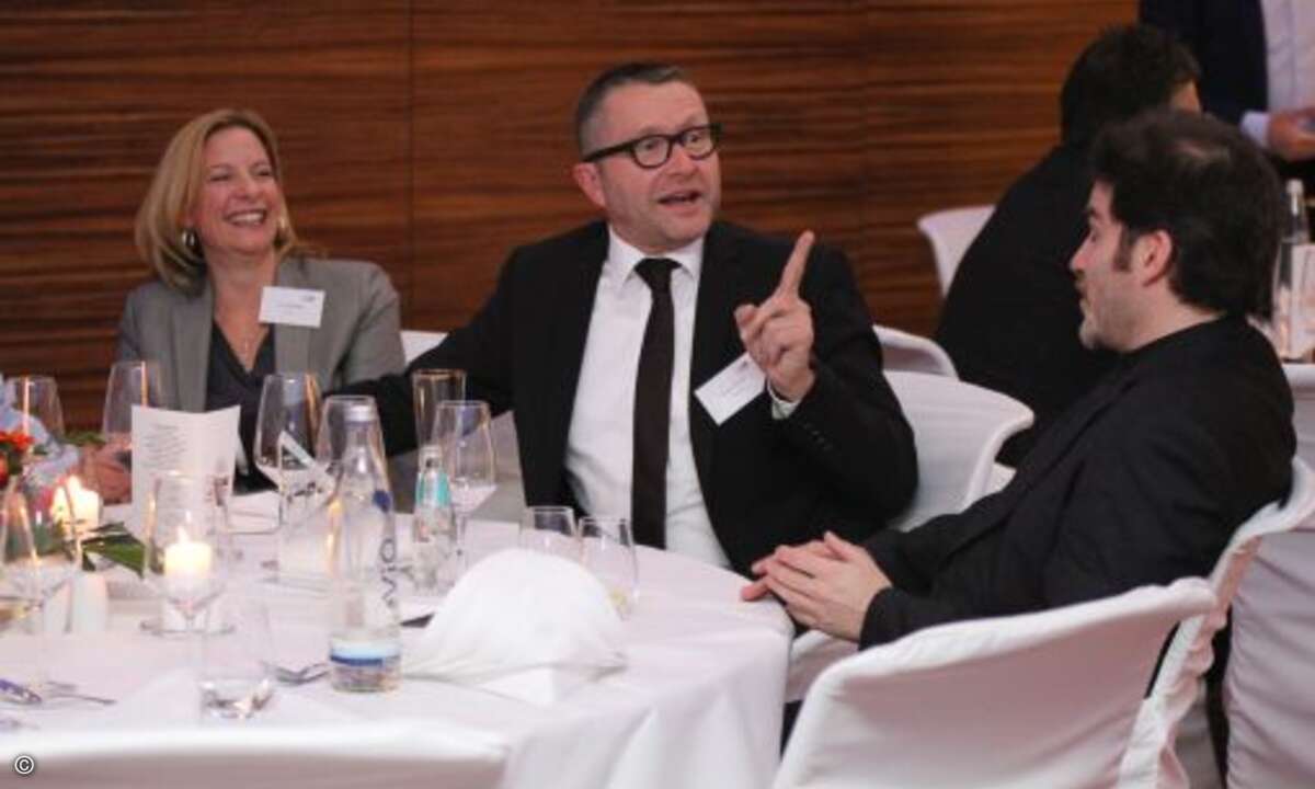 Lisa Davidian (Jabra) und Frank Bösser (Gigabyte) durften sich über den erfolgreichen Neueinstieg in den erlesenen Kreis der Hersteller des Jahres freuen (Foto: CRN)
