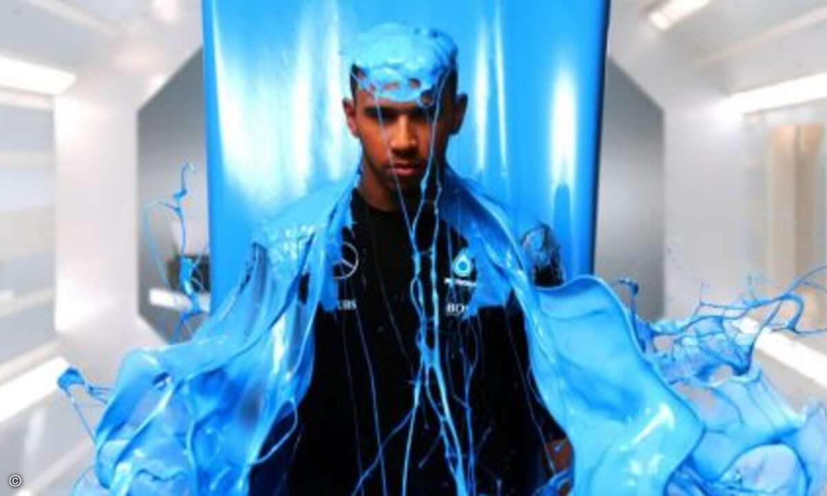 Drei Eco Tank Drucker und 2 Windmaschinen waren bei dem Dreh im Einsatz, insgesamt prasselten 400 Liter Farbe auf Lewis Hamilton….(Bild: Epson)