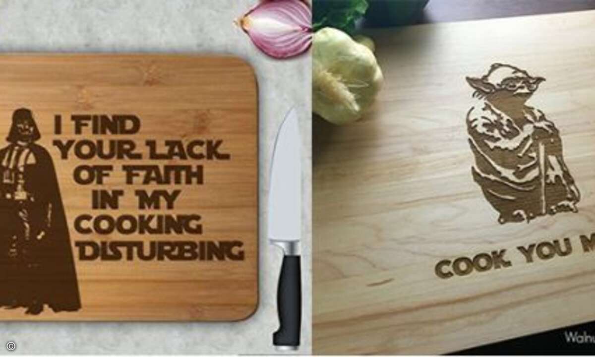...hackt noch ein paar Zwiebeln... (Foto: Bee3DGifts / WalnutGroveBoardCo)