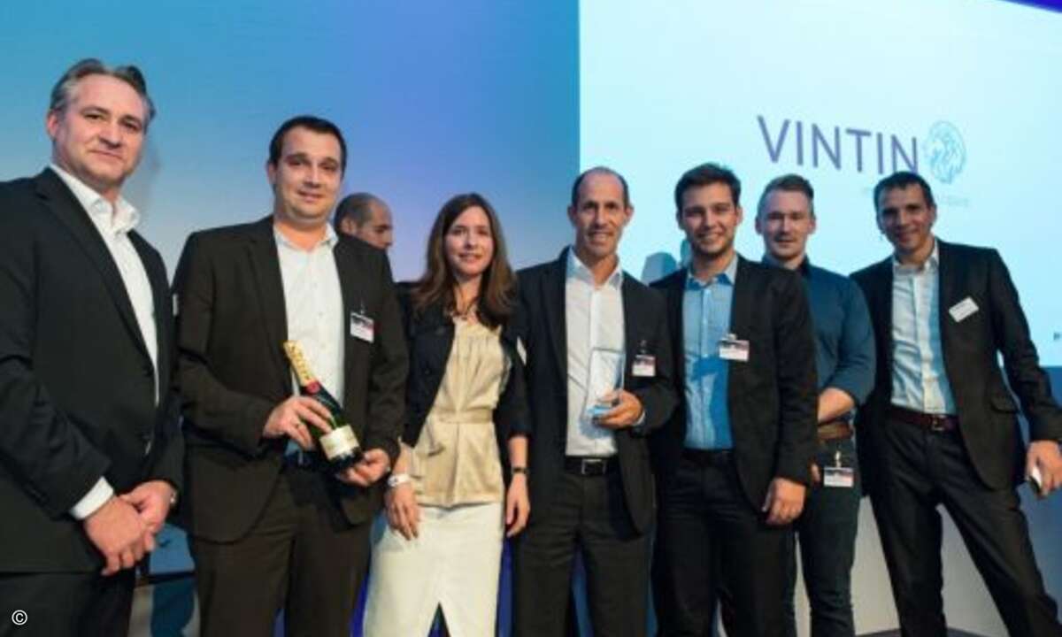 Die Auszeichnung als »Portfolio Partner of the Year« ging an Vintin: Christian Vogt (Fortinet), Christian Kager (Vintin), Verena Ewerle (Fortinet), Michael Grimm (Vintin), Jakob Rinkewitz (Vintin), Gero Ostendorf (Vintin) und Tommy Grosche (Fortinet)