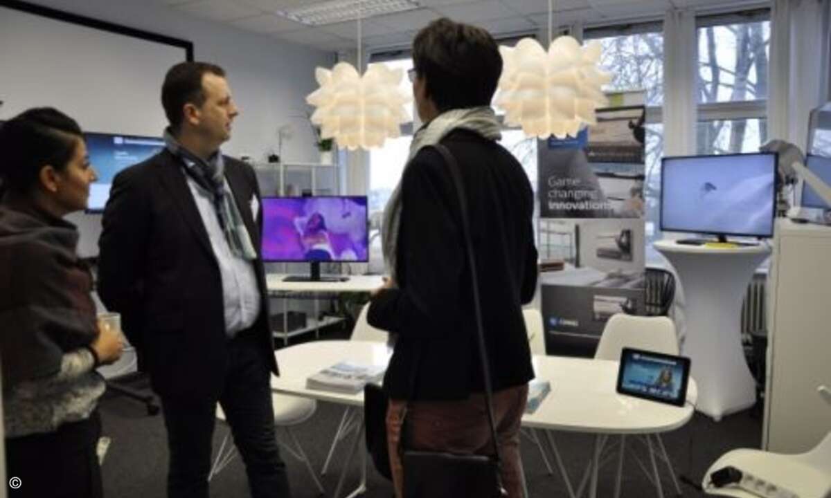 Philips präsentierte in seiner Lounge seine aktuellsten Digital Signage-Produkte (Bild: Pilot)