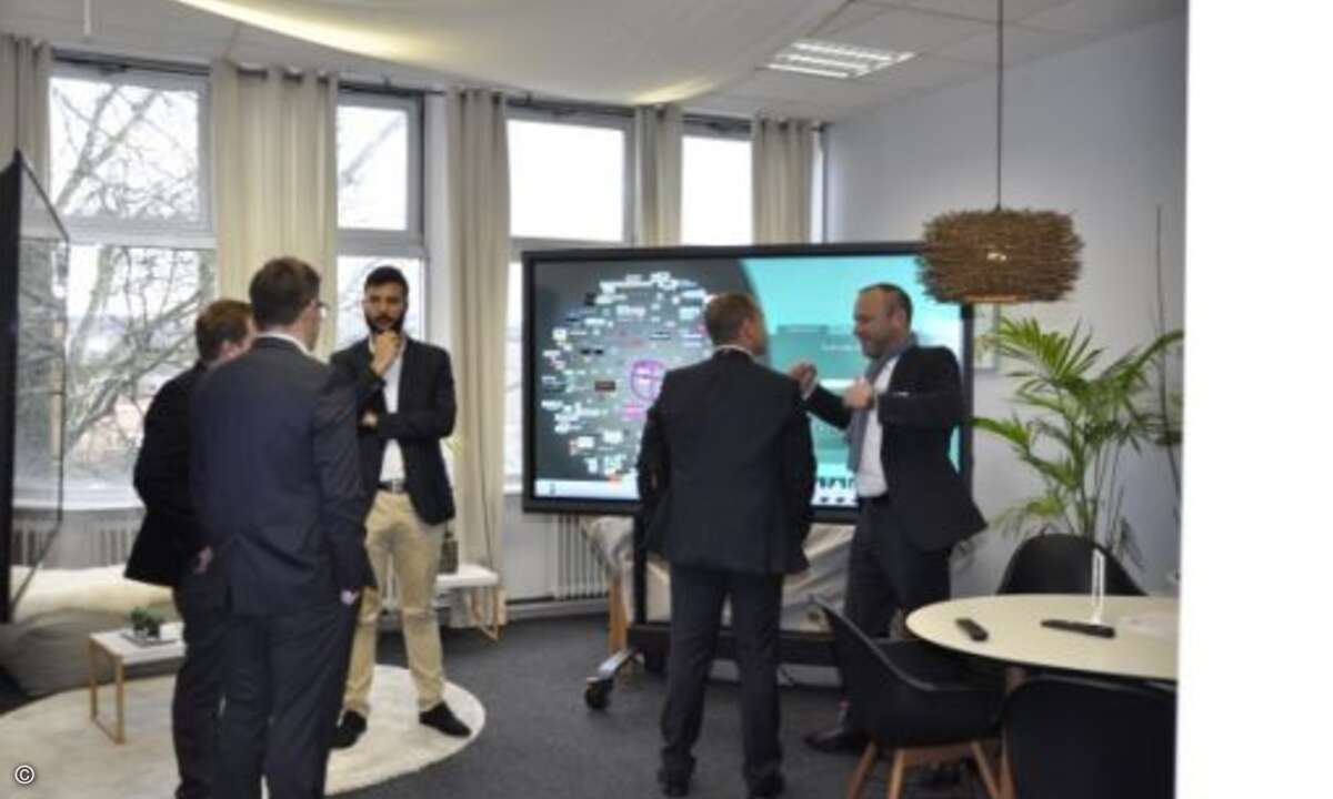 Hersteller Benq empfing die Fachhandelspartner in der eigenen Benq-Lounge (Bild: Pilot)