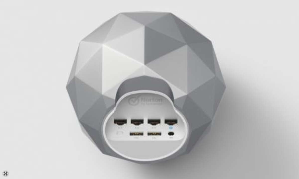 Er unterstützt WLAN nach 802.11ac Wave-2 und bringt vier Gigabit LAN-Ports mit (Foto: Symantec)