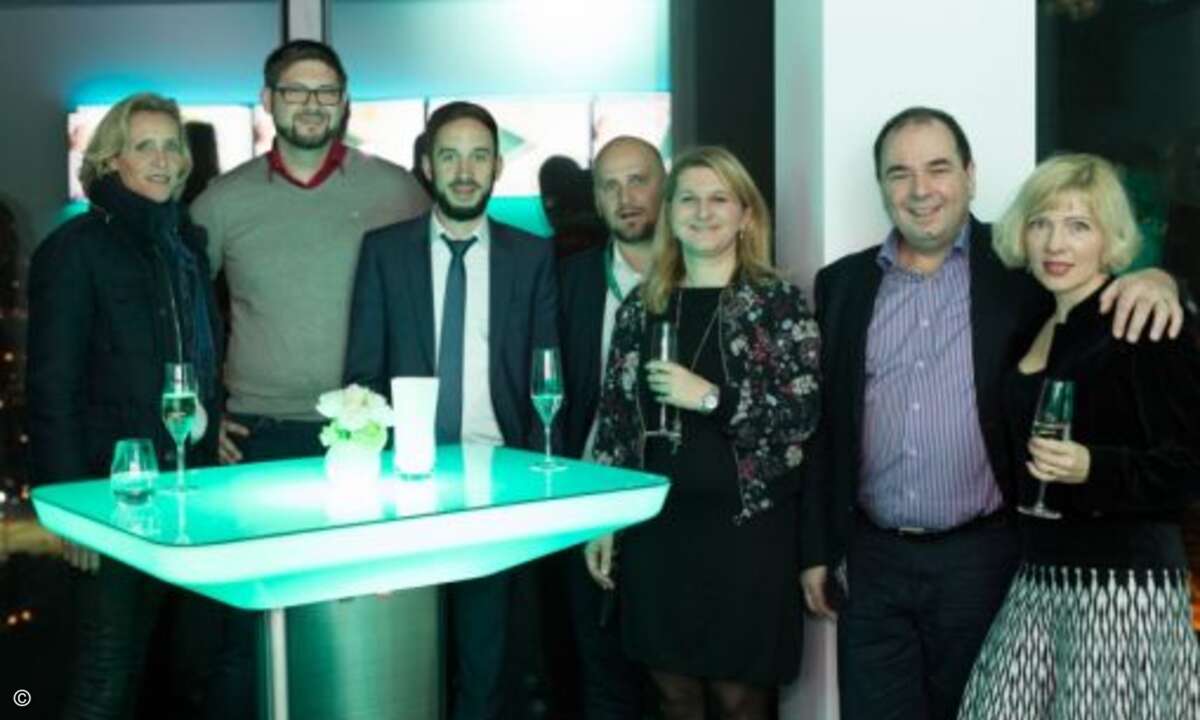 (v.l.n.r.) Beatrice von der Brüggen (Kaspersky), Florian Leibig (Business Soft Consulting), Tobias Neugebauer (Kaspersky), Patrick und Nina Binner (Systec Computer) sowie Jürgen und Larissa Salomon (Ikomm) (Foto: Kaspersky)