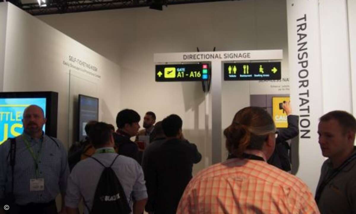 .... unter anderem mit digitalen Wegweisern (Bild: CRN)