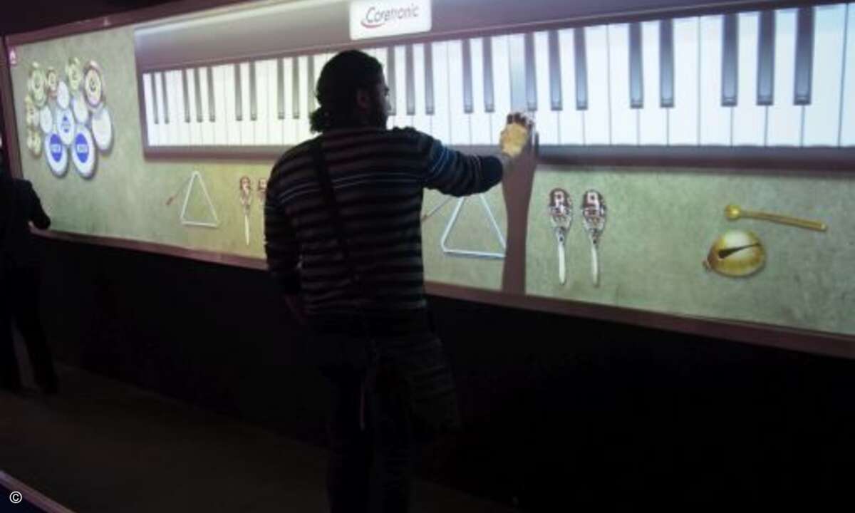 Technik machts möglich: Auch ein Klavier lässt sich digital spielen (Bild: CRN)