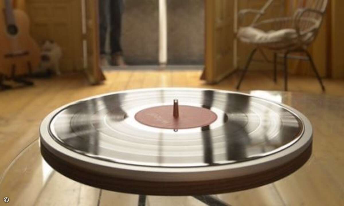 Das minimalistische Design lässt keine Bedienelemente oder Anschlüsse erkennen (Foto: Miniot)