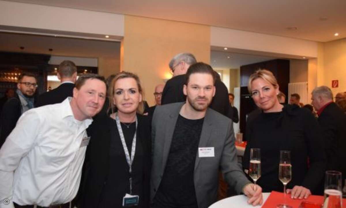 Stefan Schmit und Martin Pfleiderer (beide Tarox), zusammen mit Carolin Schlüter (CRN) und Jeanny Bathen (Foto: CRN)