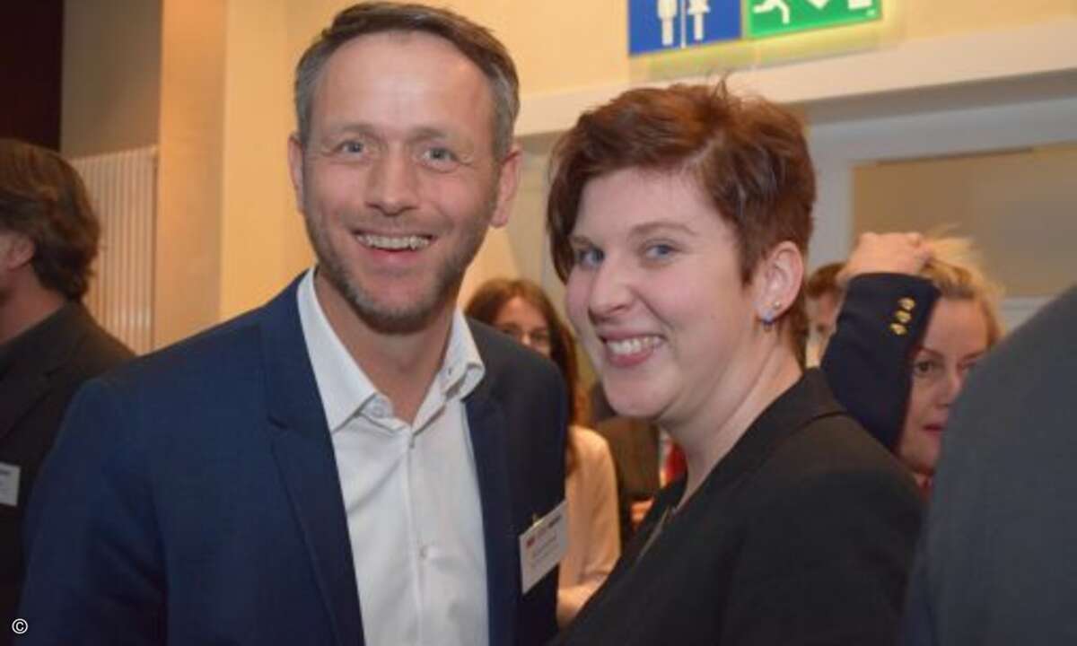Display-Experten unter sich: Guido Forsthövel (BenQ) und Elisa Loy von der CRN (Foto: CRN)