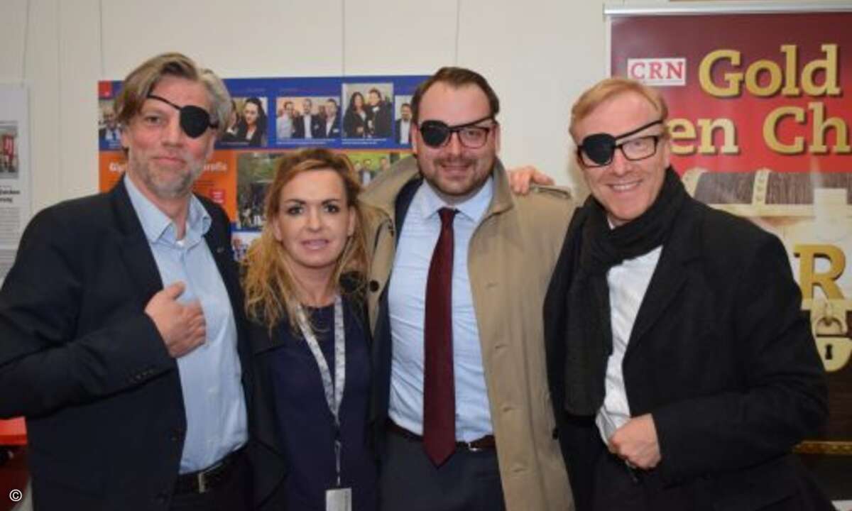 Die Napoleons unter den Freibeutern: Maik Wetzel (Eset), Carolin Schlüter (CRN) Christoph Preetz (Eset) und Olaf Kaiser (Foto: CRN)