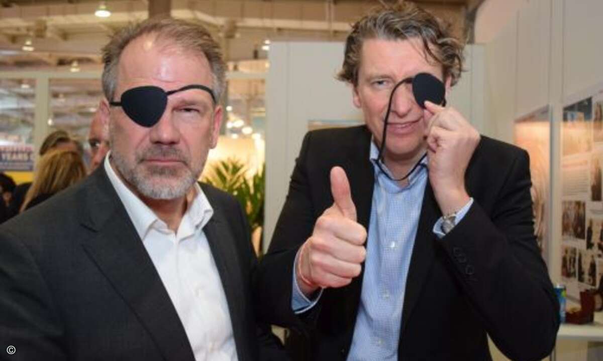 Die beste Taktik bei Verhandlungen: Guter Pirat, böser Pirat. Hier vorgeführt von Peter Silberhorn (Silberhorn Consulting) und Ralf Riba (riba:businesstalk) (Foto: CRN)