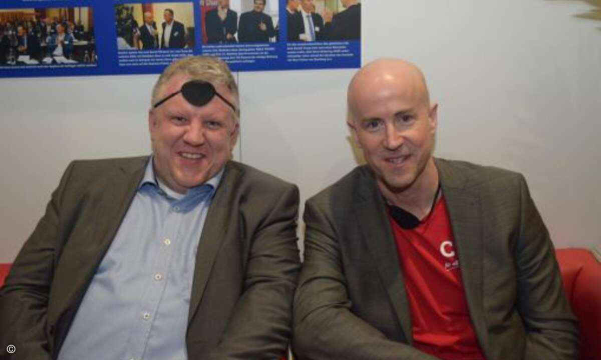 Freibeuter kommen heutzutage sowohl aus Franken als auch aus Bayern: Bernd Büttner (bintec elmeg) und Matthäus Hose (WEKA FACHMEDIEN) (Foto: CRN)