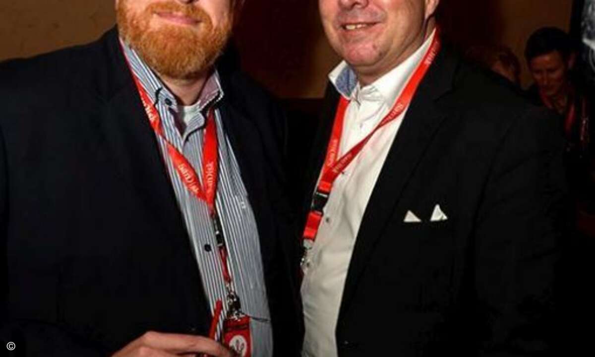 Jörn Beckmann (comTeam) unterhielt sich mit Thorsten Diehr (Leicke) (Foto: SanDisk)