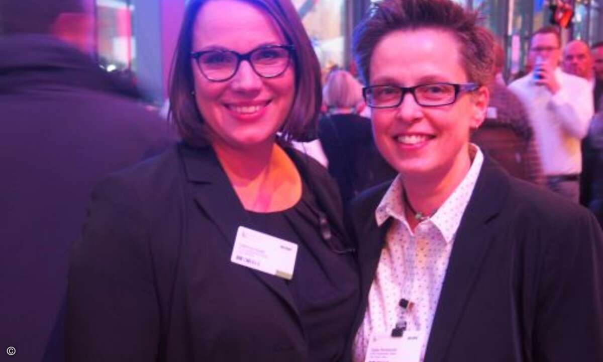 Sabrina Hoefs (li.) und Also-Geschäftsführerin Sylke Rohbrecht (Bild: CRN)
