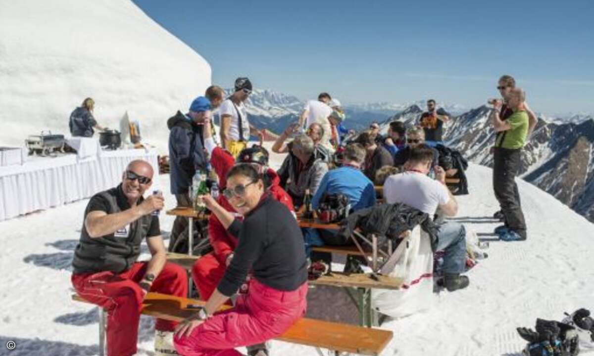 Während am nächsten Tag standesgemäß die Sonne die Abfahrten auf dem Kitzsteinhorn zum reinen Vergnügen machte (Foto: Marcel Lämmerhirt / SanDisk)