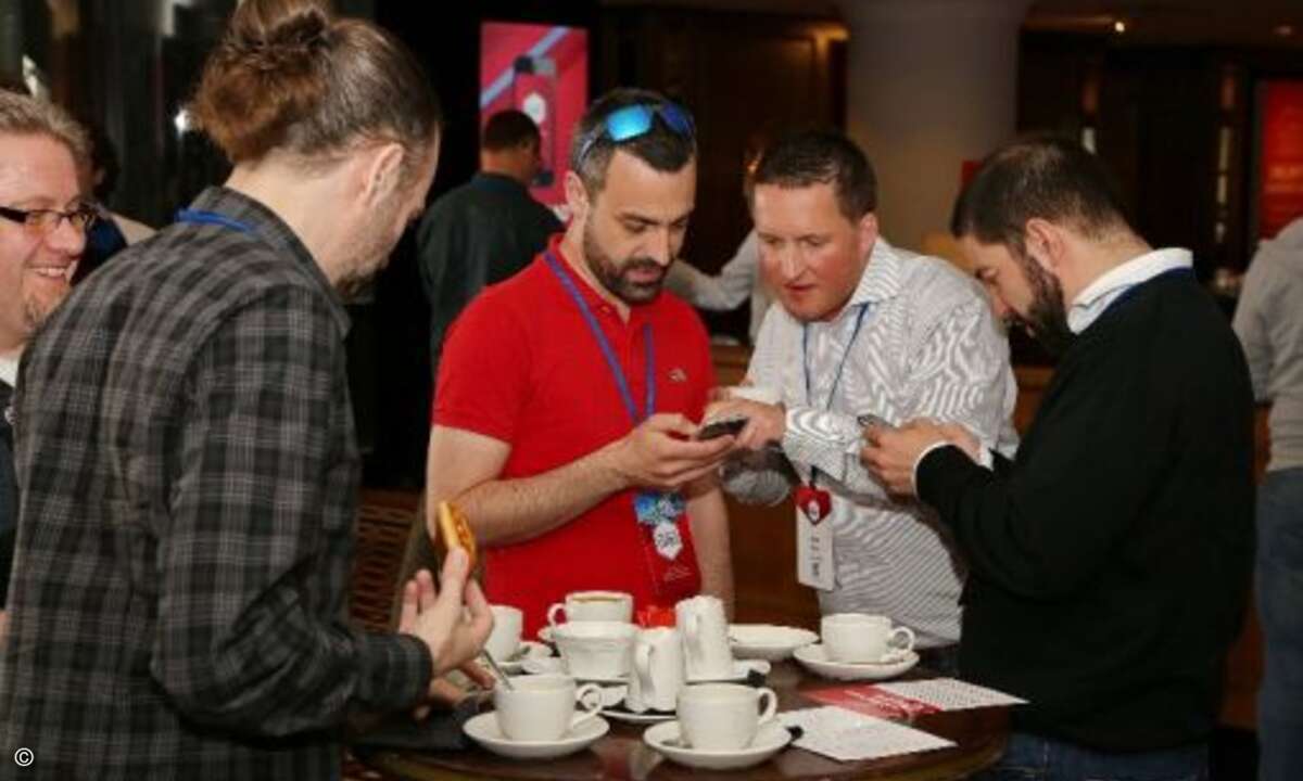Kaffeepause: Felix Zöbisch (li.) und Simon Berger von Be-Solutions (Foto: Autotask)