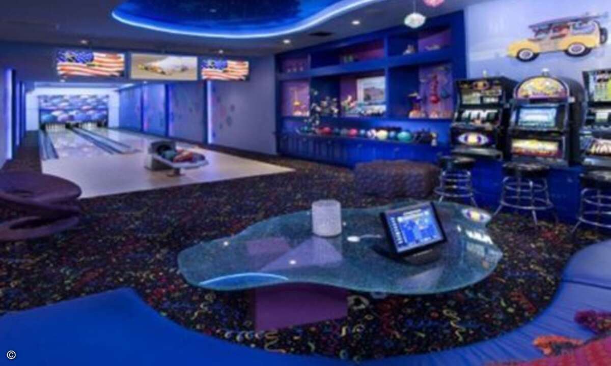 ...als futuristische Bowling-Bahn...(Foto: Pinterest)