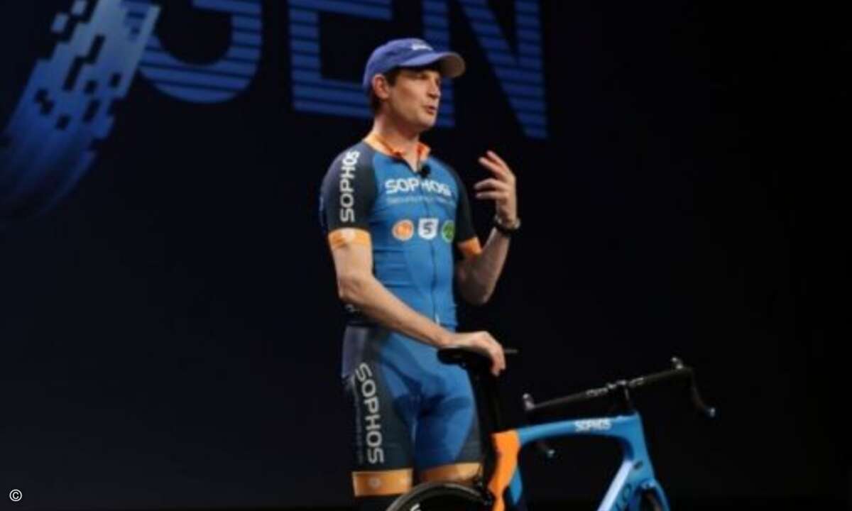 Passend dazu war auch Kris Hagerman ins Radfahr-Outfit geschlüpft (Foto: Sophos)
