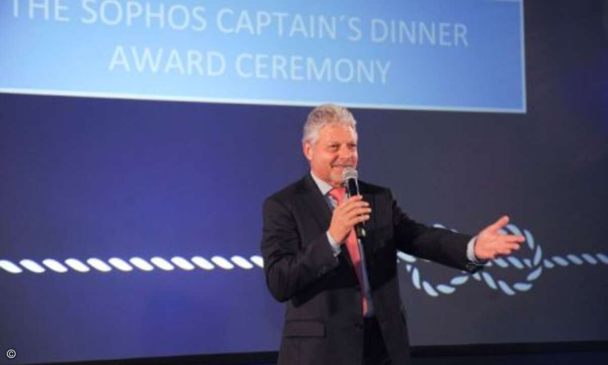 Regional Vice President Karl-Heinz Warum begrüßte die Teilnehmer (Foto: Sophos)