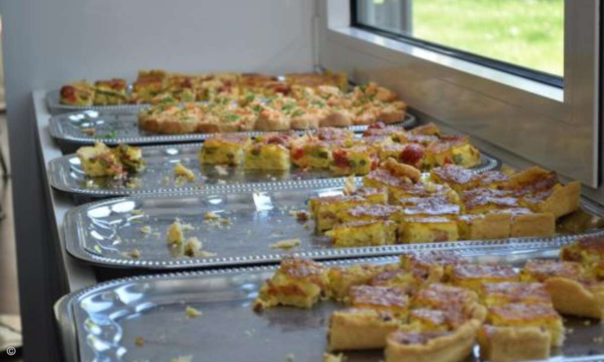 Zwischen den Pausen gab es natürlich wieder leckeres Fingerfood (Foto: CRN)