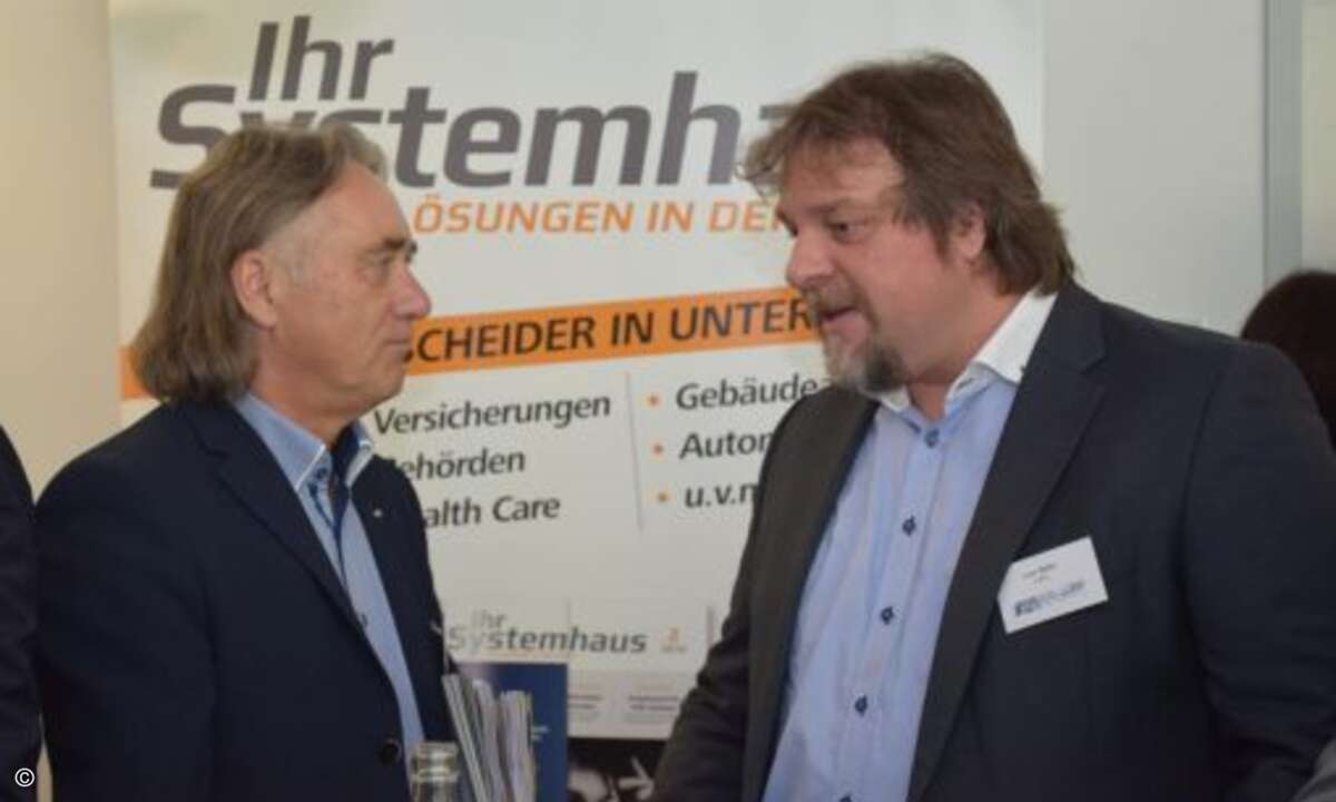 Die Used-IT-Experten Heinz Geiger und Lars Bube (CRN) im Fachgespräch (Foto: CRN)