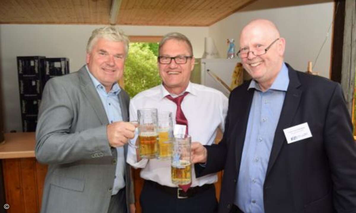 Auch Martin Fryba, Karsten Agten und Franz-Josef Michgehl ließen es sich schmecken (Foto: CRN)