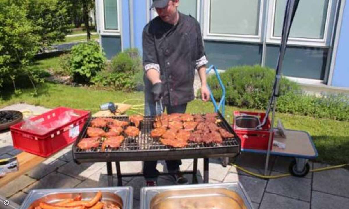 Der Grillmeister hatte jede Menge zu tun (Bild: CRN)