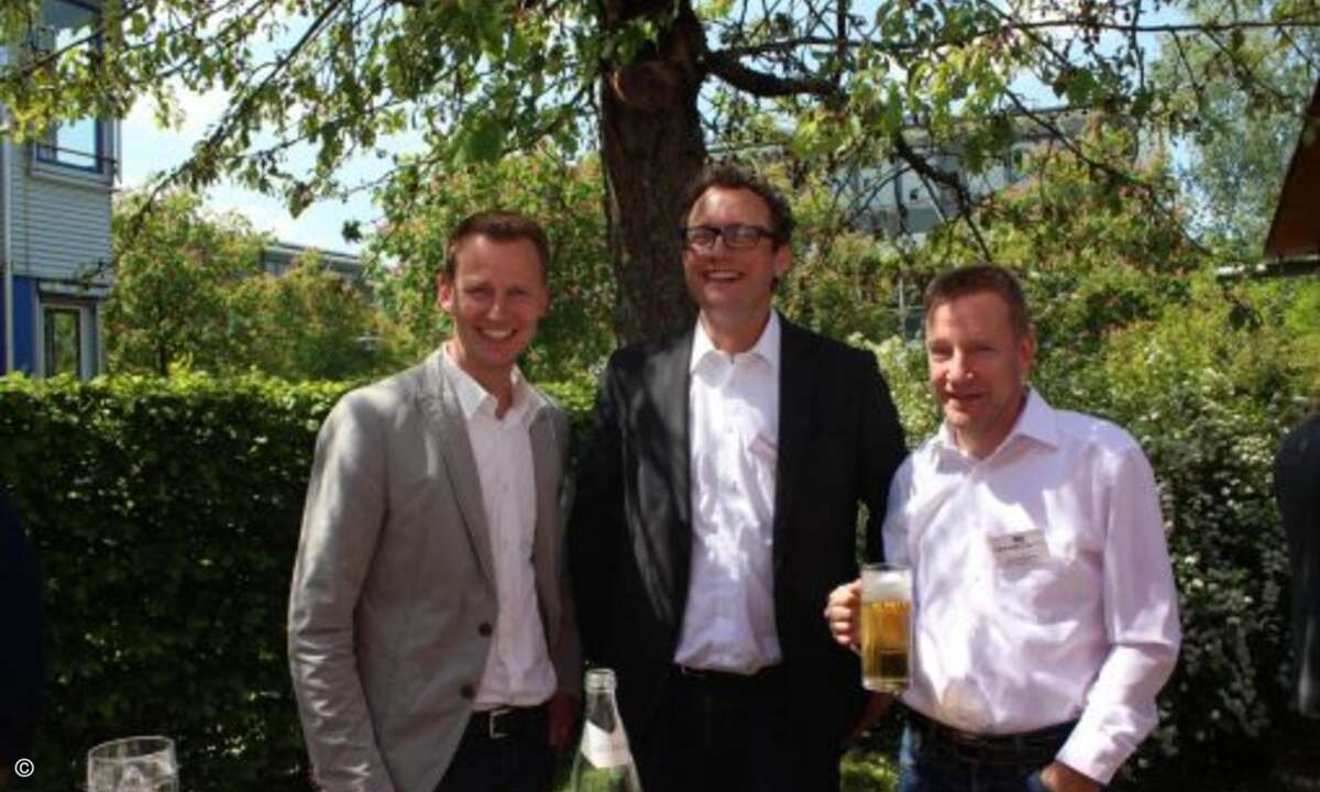 Eric Weis (funkschau), Ulrich Seidel (Media-Concept Bürobedarf) und Andreas Dumont (CRN) (Bild: CRN)