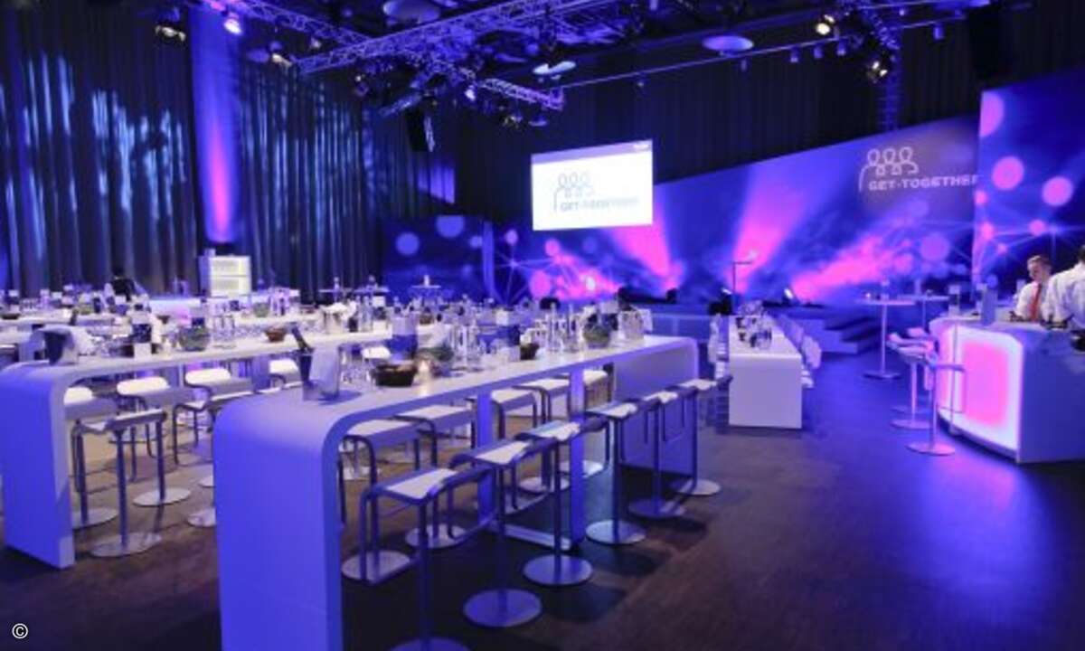 Die denkmalgeschützte Maschinenhalle des Steigenberger Hotels in Braunschweig bot auch in diesem Jahr wieder den passenden Rahmen für die Brother Händler Awards (Foto: Brother)