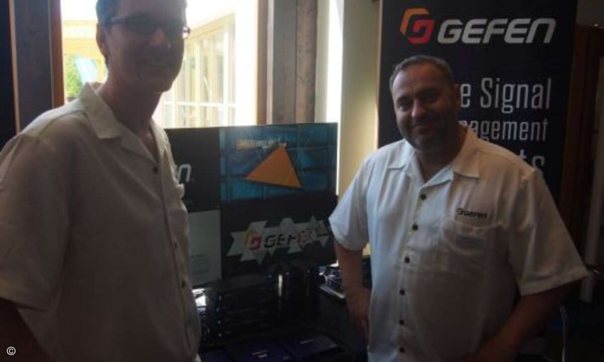 Dieter Wellmann und Helge Borchert (v. rechts) von Gefen (Bild:CRN)