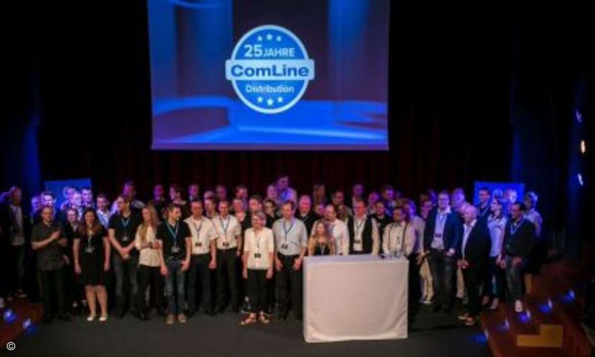 Auch das Team von Comline durfte bei der Jubiläumsfeier nicht fehlen (Bild: Nona Arabuli)