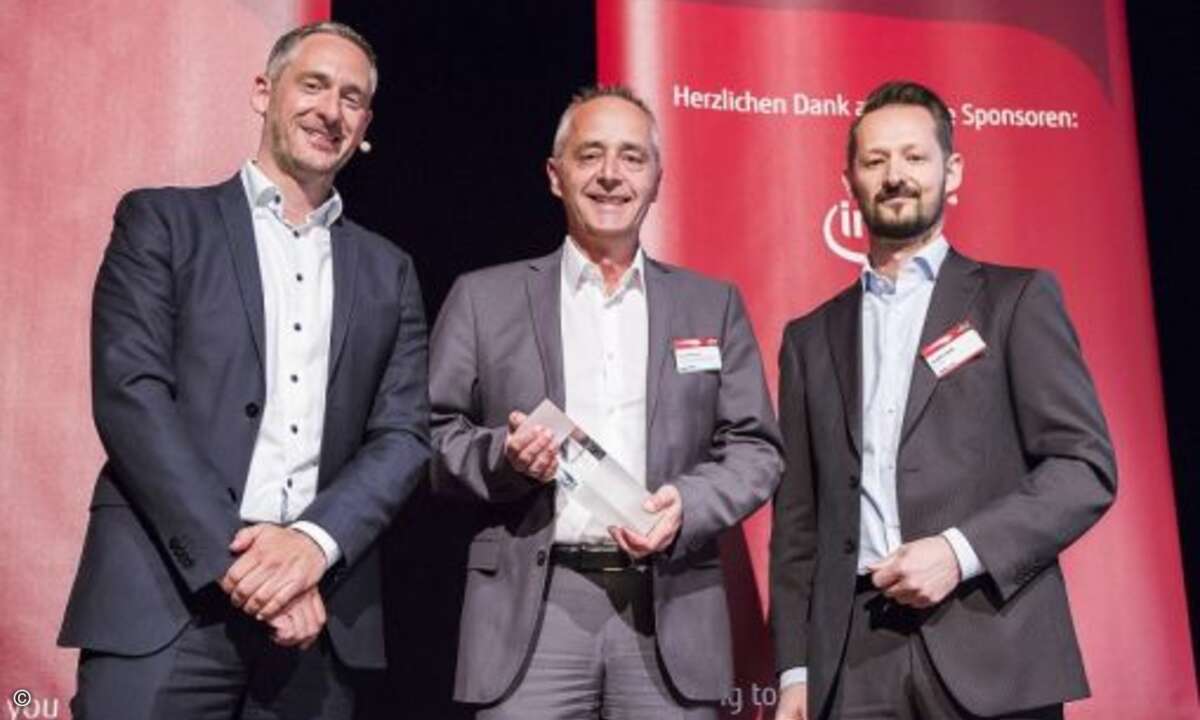 Bei Datagroup freute man sich über den Award als CCD-Partner des Jahres und (Foto: Fujitsu)