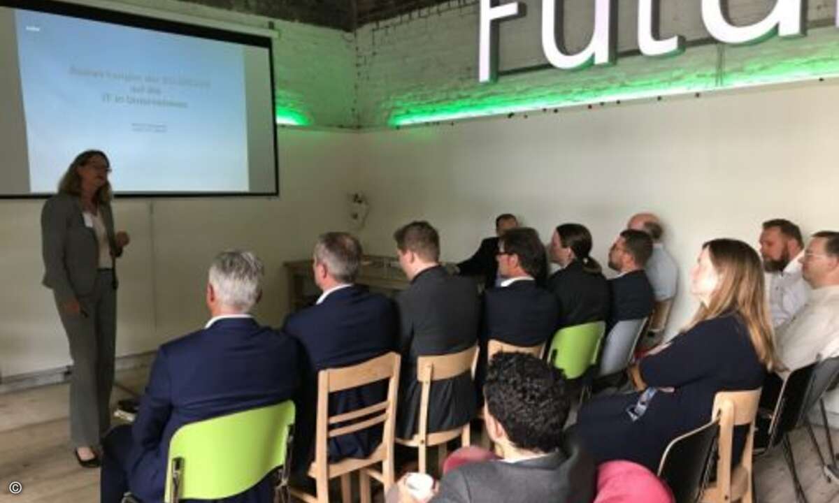 Dass die EU-Datenschutzgrundverordnung ein wichtiges Thema für den Channel ist, zeigten die angeregten Diskussionen nach dem Vortrag von Rechtsanwältin Petra Gummermann (Foto: A10 Networks)
