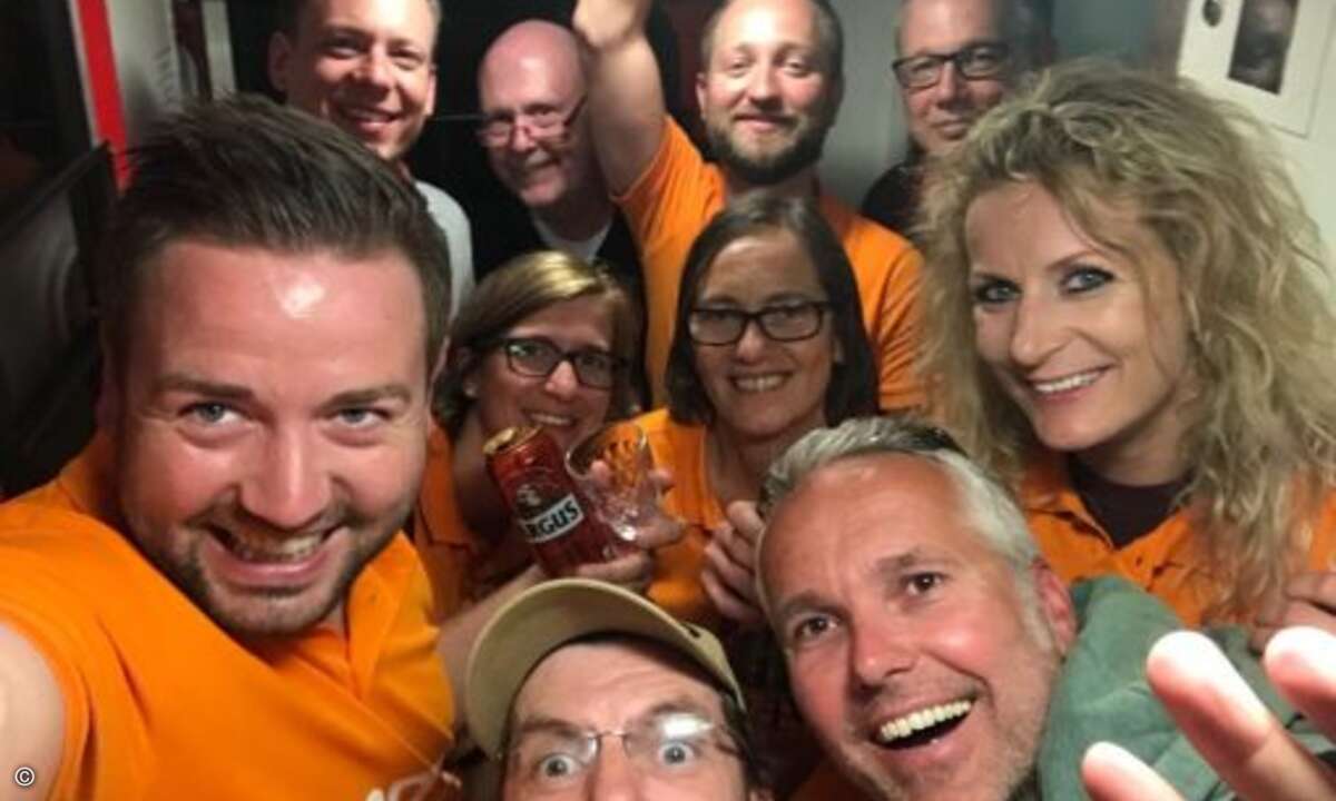 Die Teilnehmer sorgten auch auf der Rückfahrt im Nachtzug dafür, dass die Nacht zum Tag wurde (Foto: Nils Kathagen)