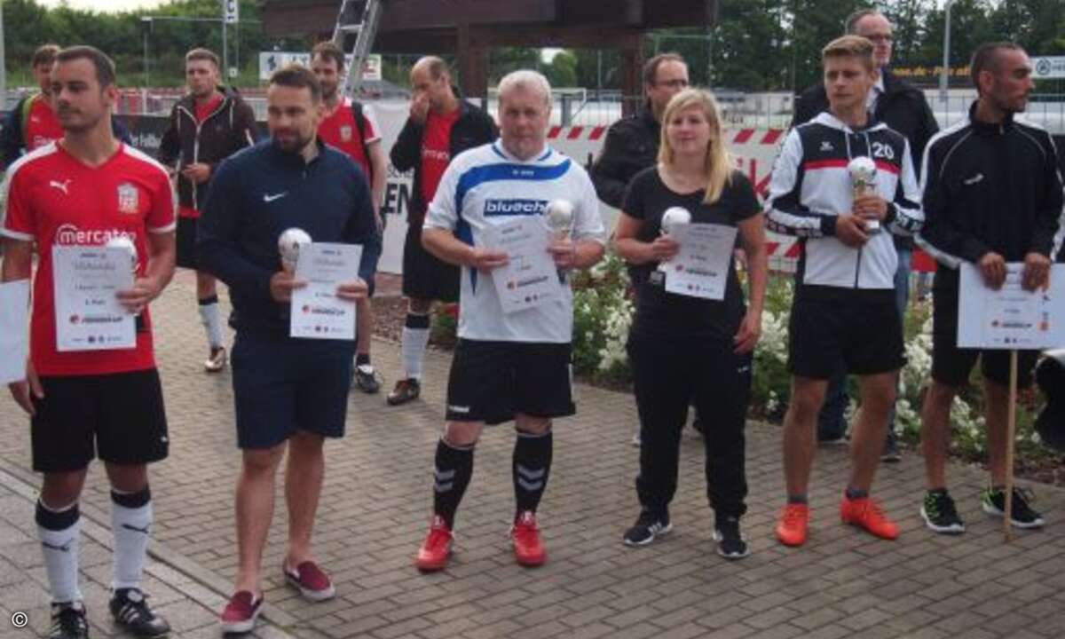 Trophäen gab es schließlich für alle teilnehmenden Mannschaften (Bild: CRN)