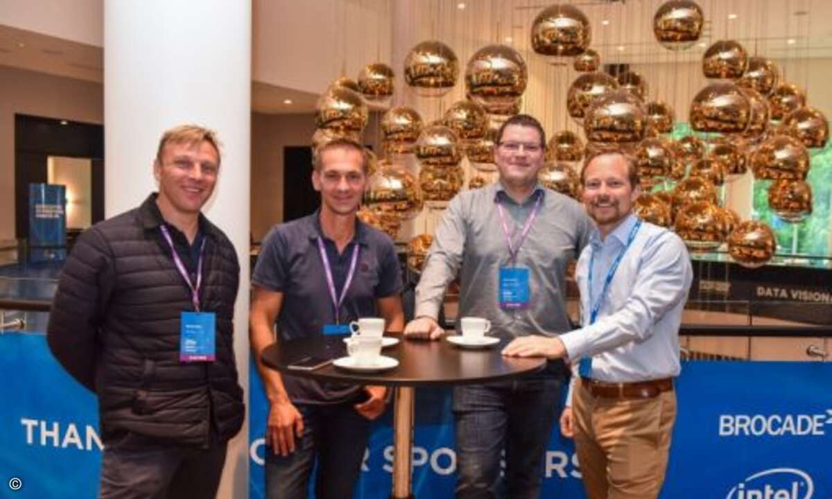 Stefan Ebener von NetApp (rechts) bei einer Kaffeepause mit Partnern (Foto: NetApp)